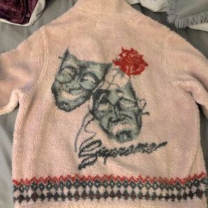 Slightly used supreme sweater in great condition